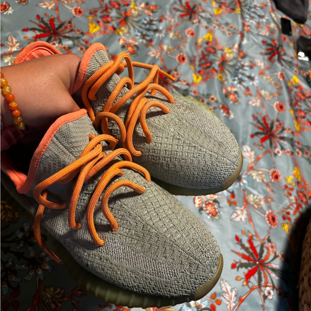 Yeezy Desert Sage 5.5Y - Picture 6 of 6